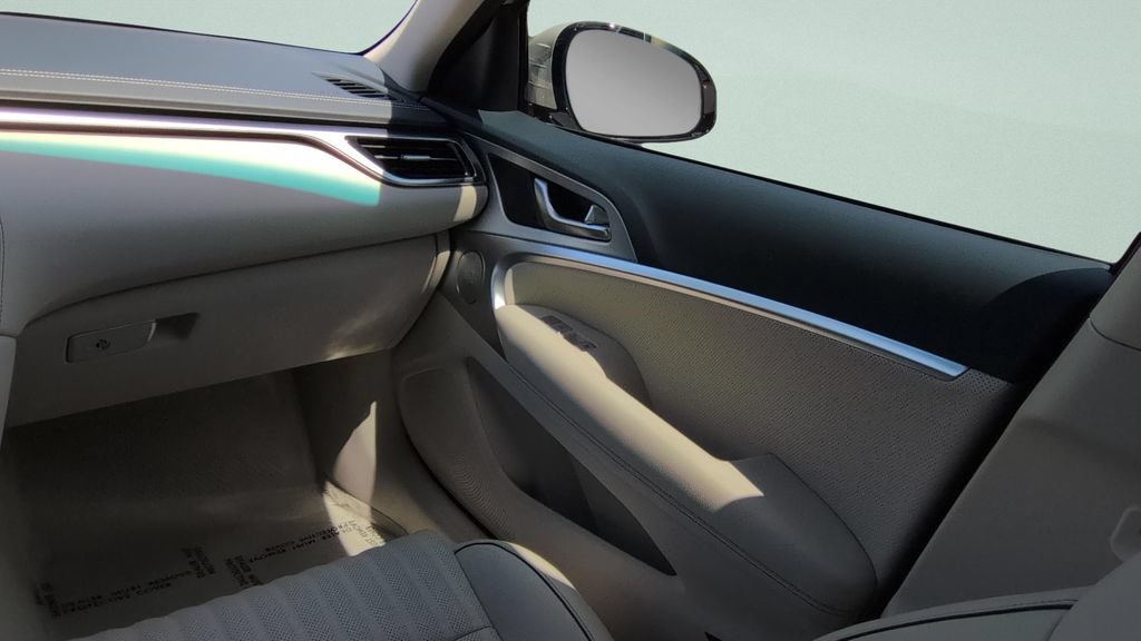 Used 2026 Genesis G70 2.5T Prestige RWD image 12