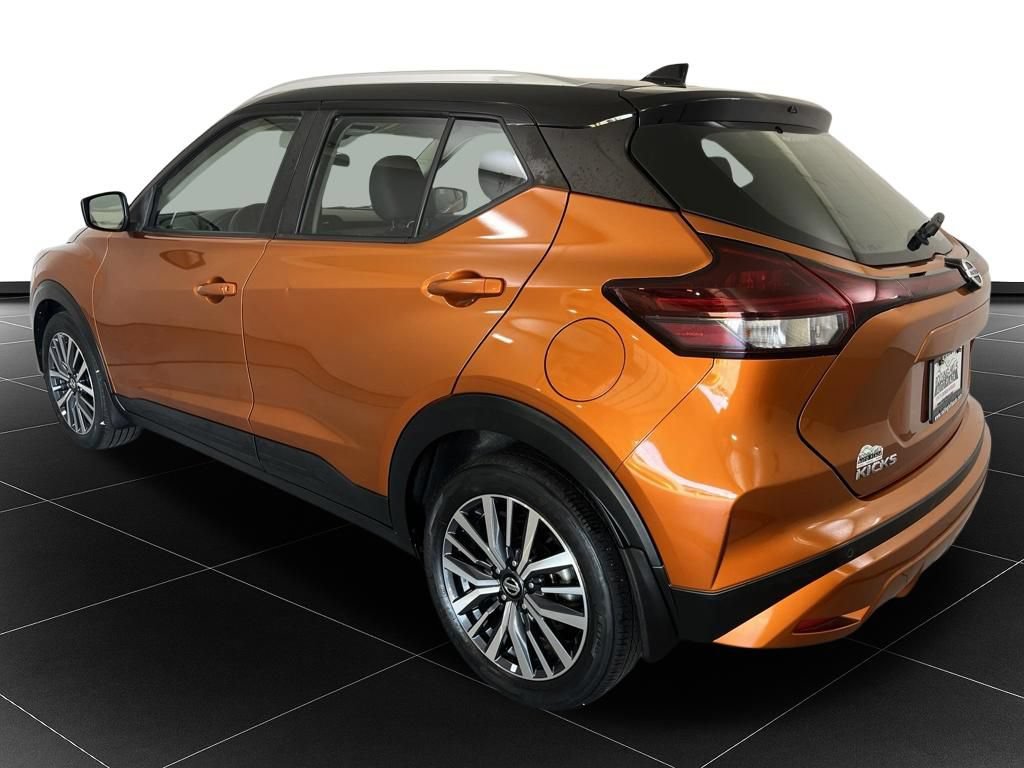 Used 2021 Nissan Kicks SV FWD image 3