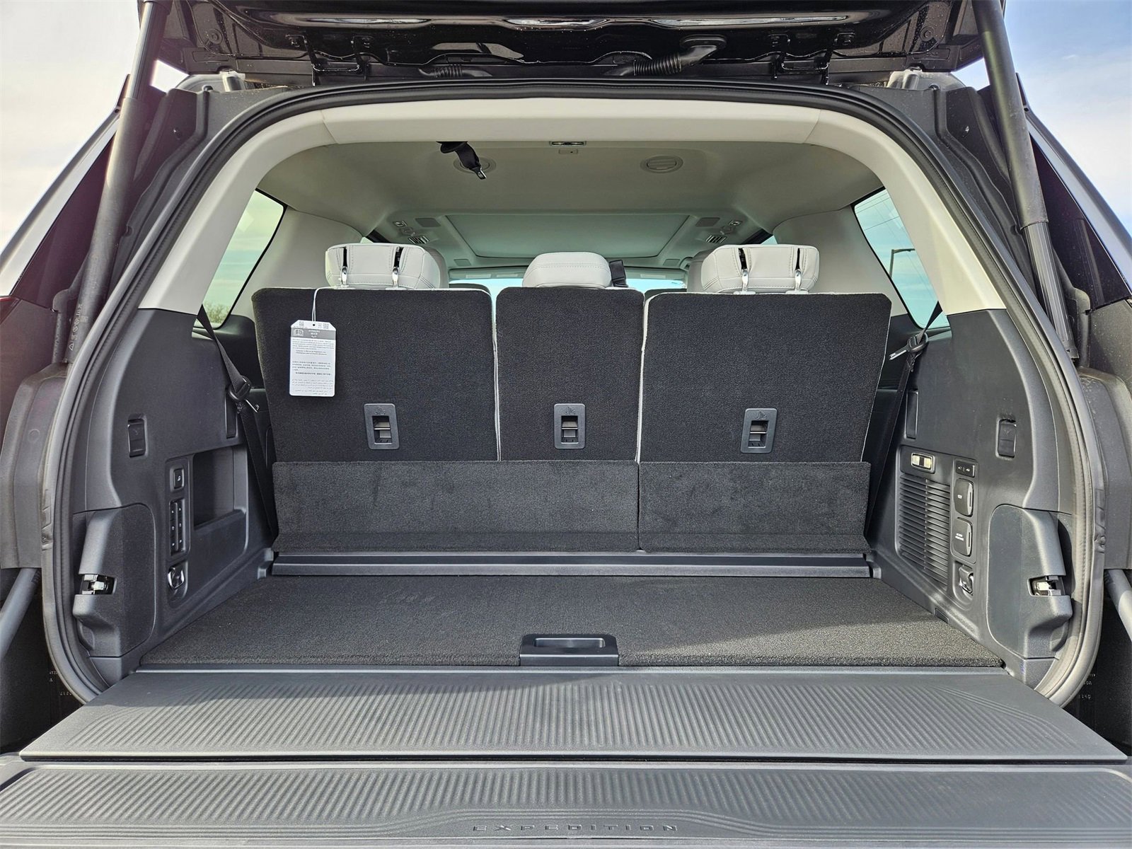 New 2025 Ford Expedition Platinum w/ Driver's Package image 7