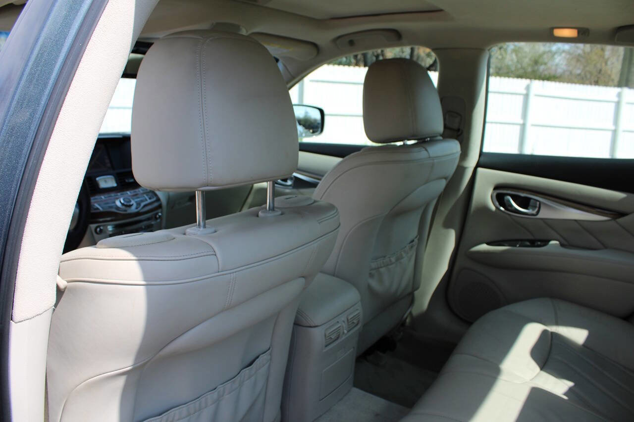 Used 2011 INFINITI M37 x w/ Deluxe Touring Pkg image 34