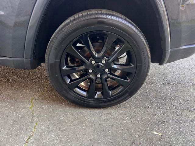Used 2018 Jeep Grand Cherokee Altitude image 33