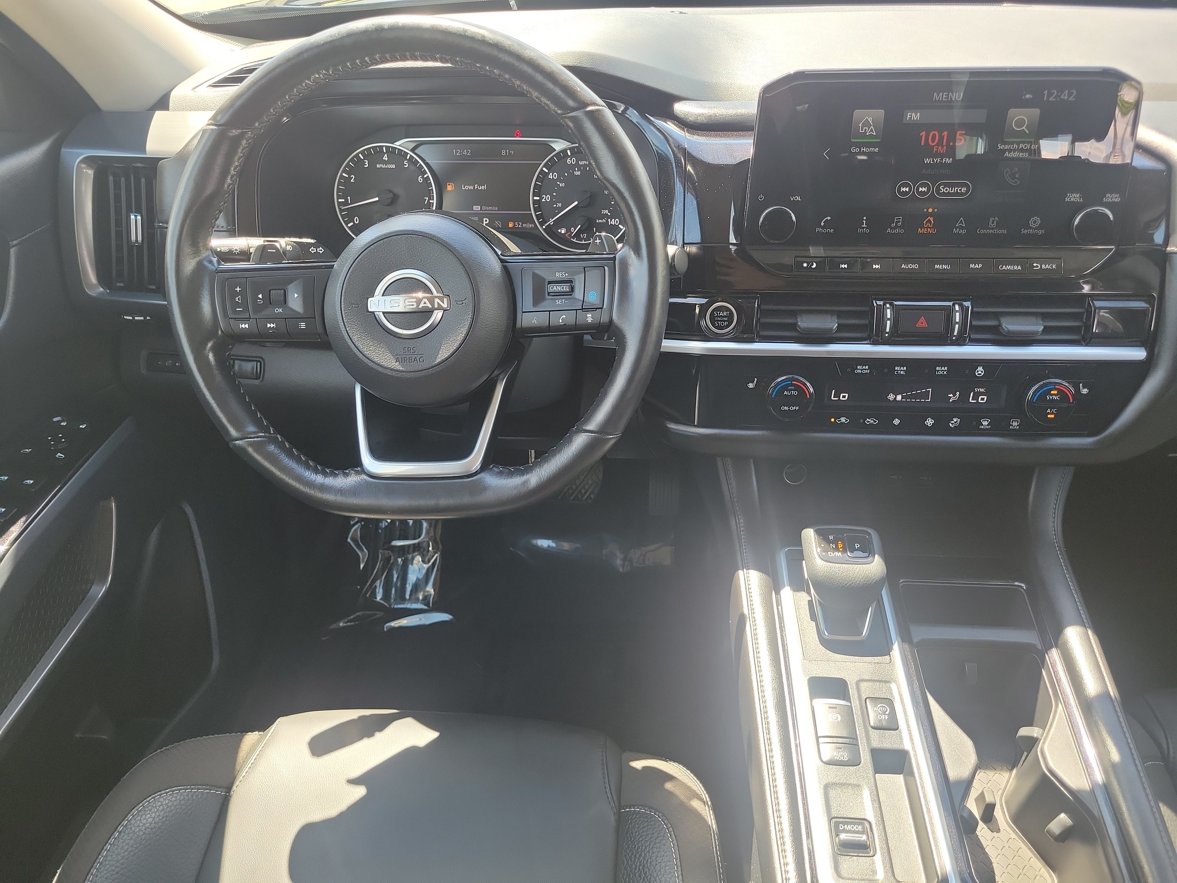 Used 2022 Nissan Pathfinder SL FWD image 18