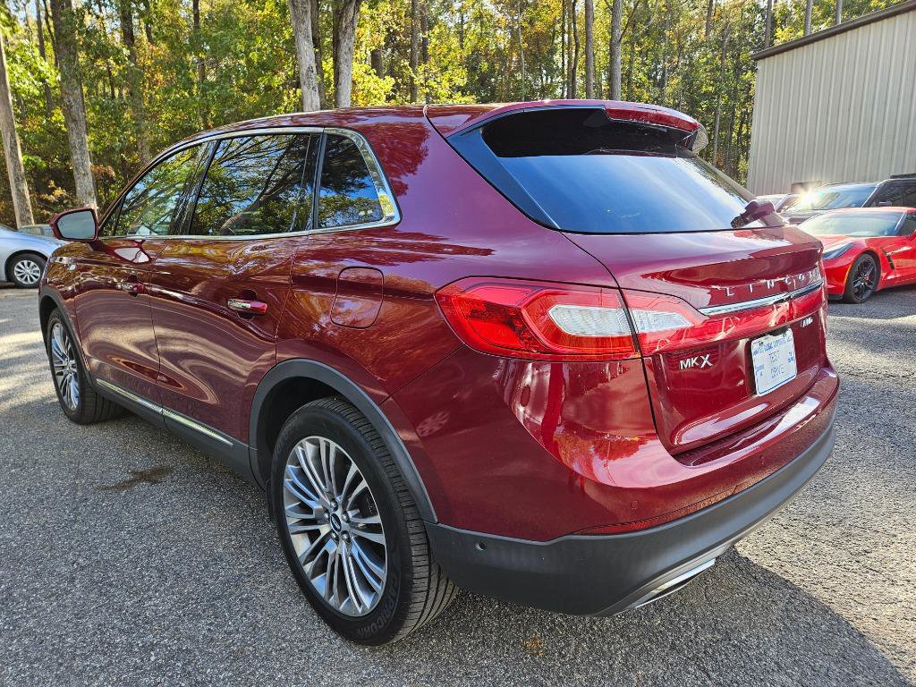 Used 2016 Lincoln MKX Reserve w/ Technology Package AWD/4WD image 12