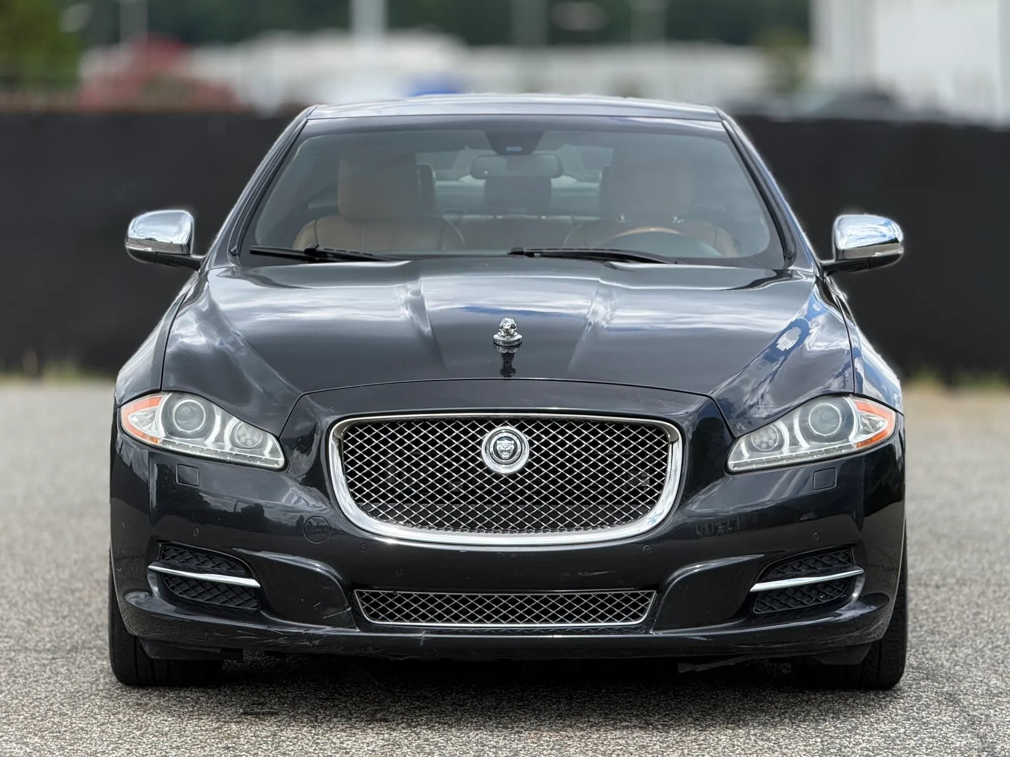 Used 2012 Jaguar XJ L RWD image 5