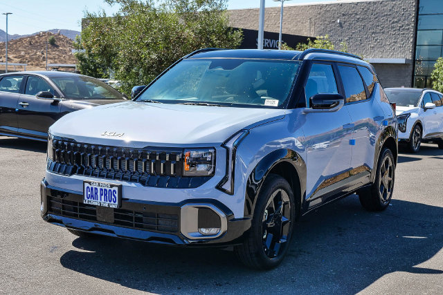 New 2027 Kia Seltos X-Line S w/ X-Line S Premium Package AWD/4WD image 4
