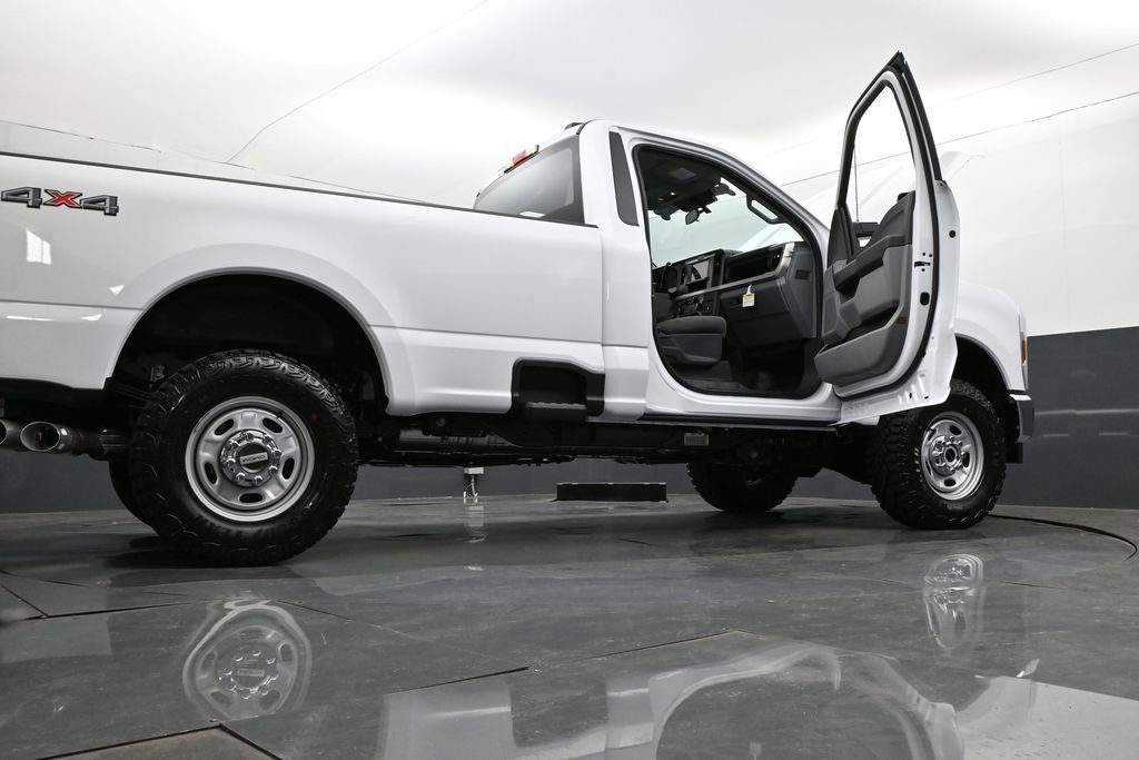 New 2026 Ford F250 XL image 31