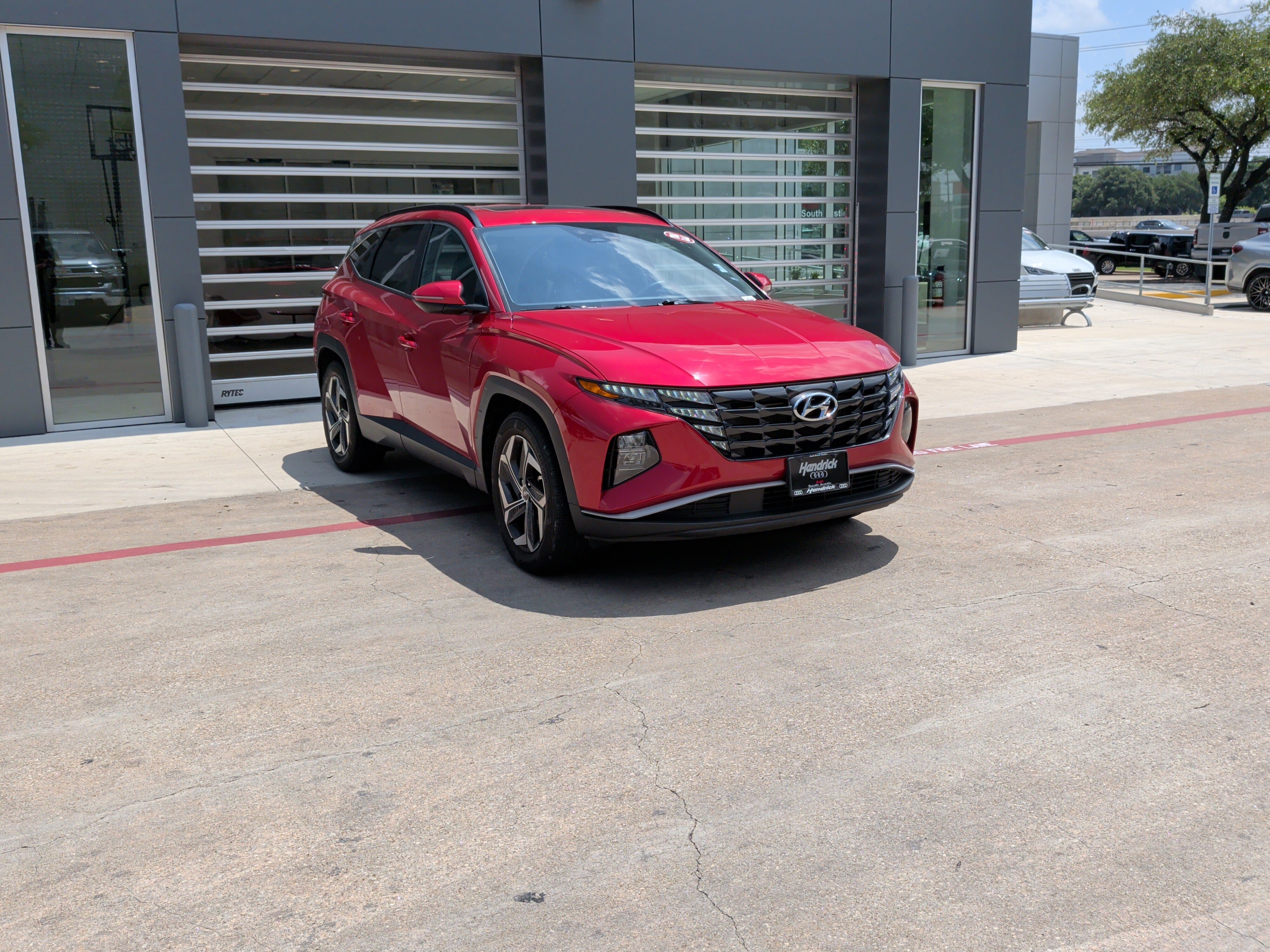 Used 2023 Hyundai Tucson SEL w/ Convenience Package FWD image 2