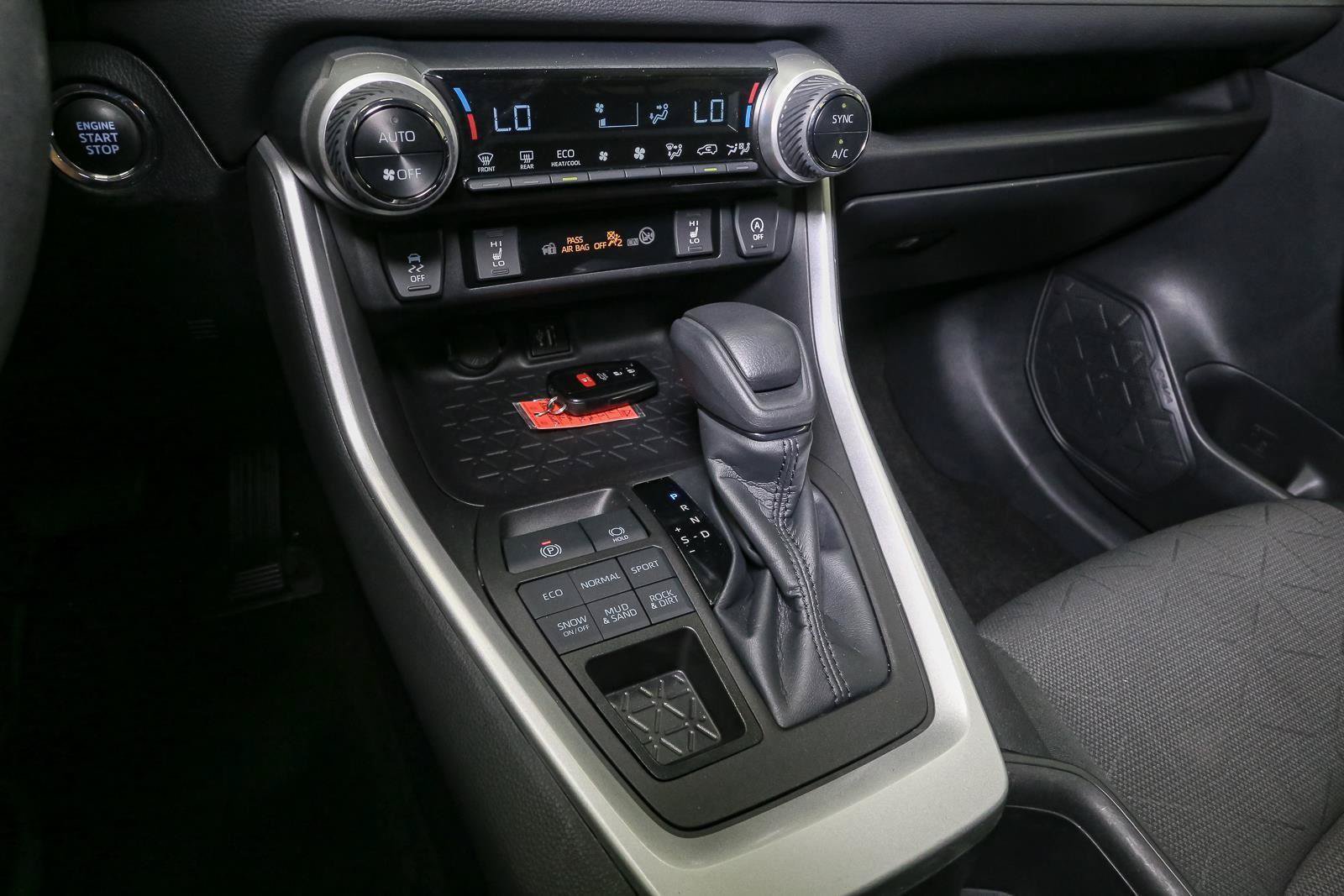 Used 2023 Toyota RAV4 XLE w/ Convenience Package AWD/4WD image 31