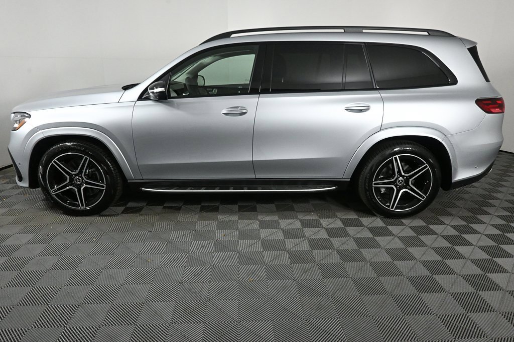 New 2026 Mercedes-Benz GLS 450 4MATIC image 3