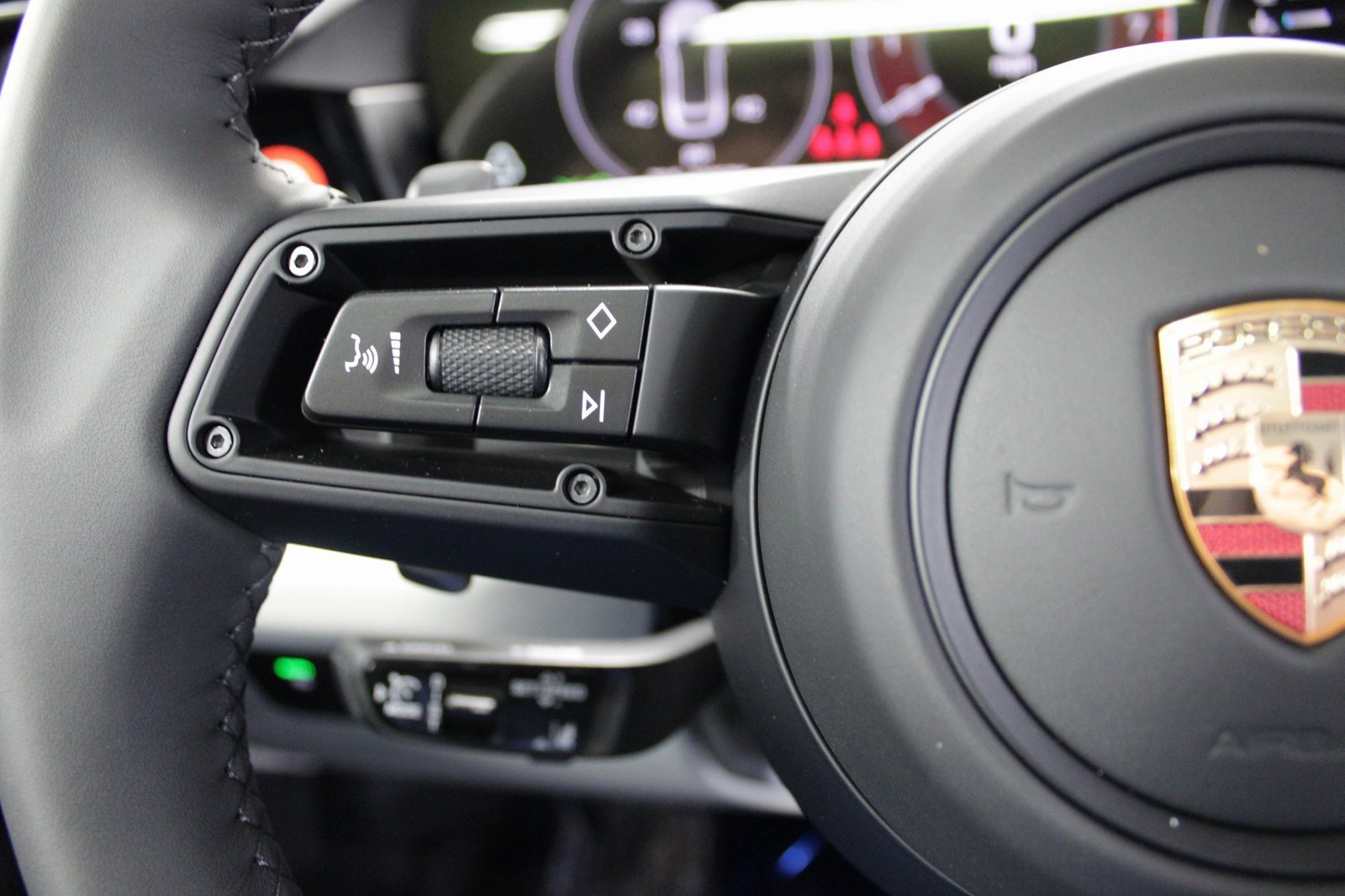 New 2026 Porsche Cayenne S image 28