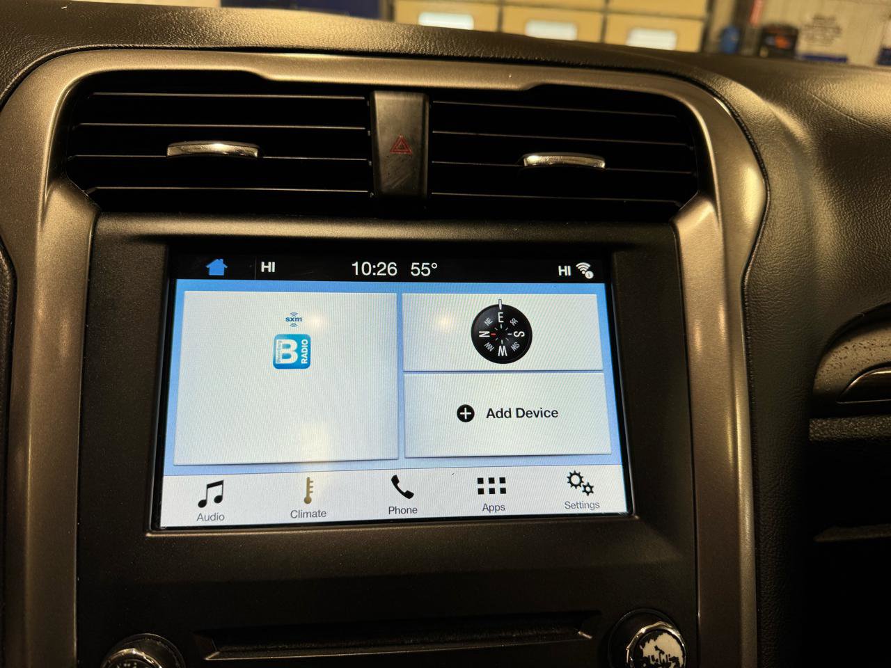 Used 2017 Ford Fusion SE w/ Fusion SE Technology Package image 16