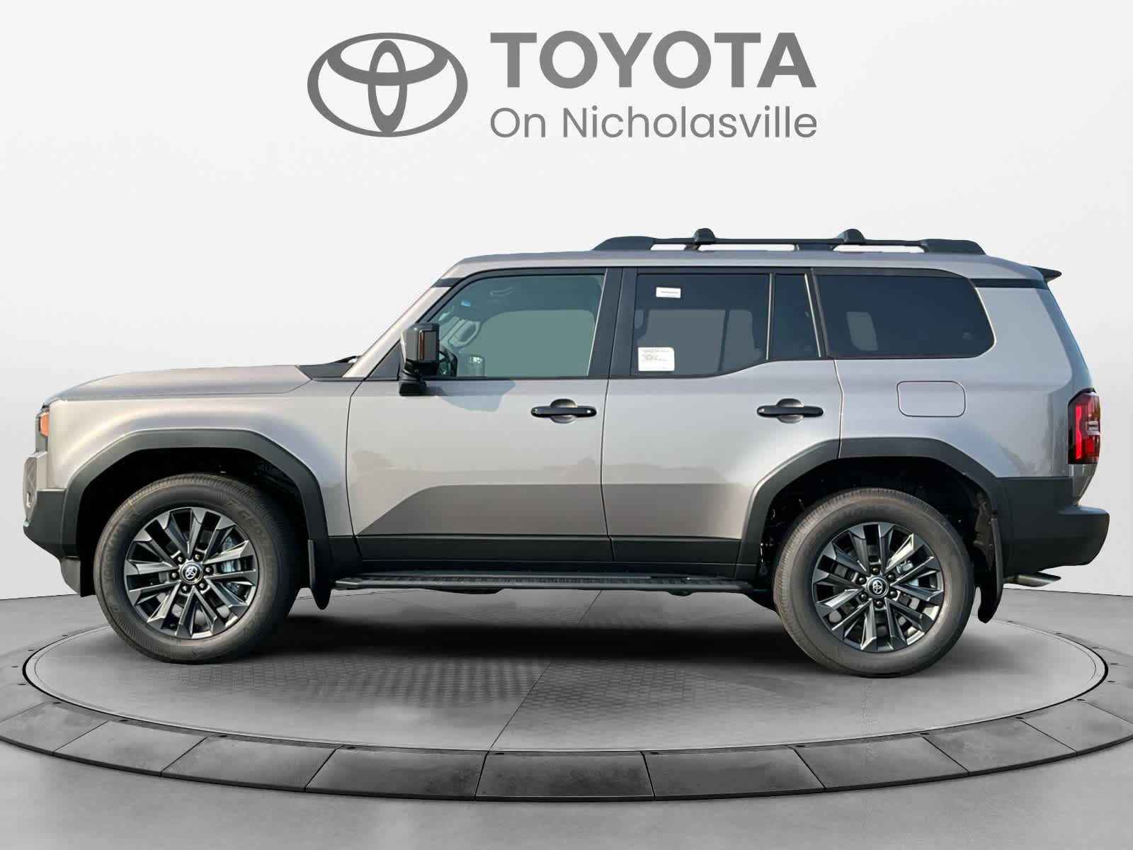 Used 2027 Toyota Land Cruiser AWD/4WD image 2