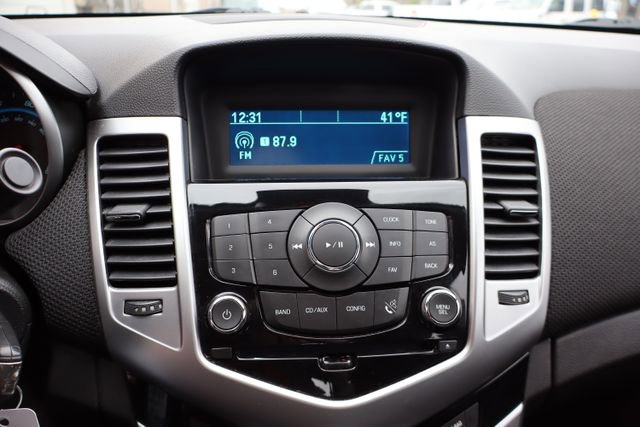 Used 2015 Chevrolet Cruze LT image 15