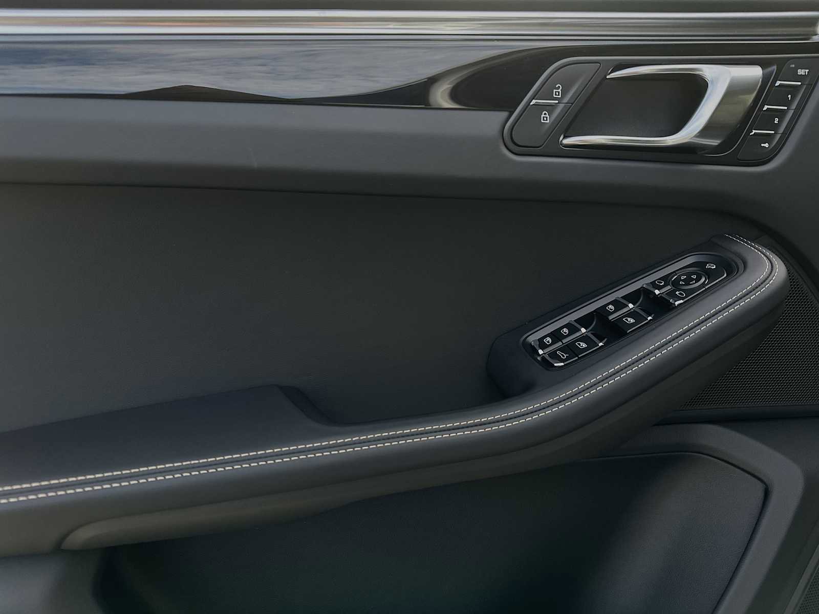 Used 2024 Porsche Macan S image 12