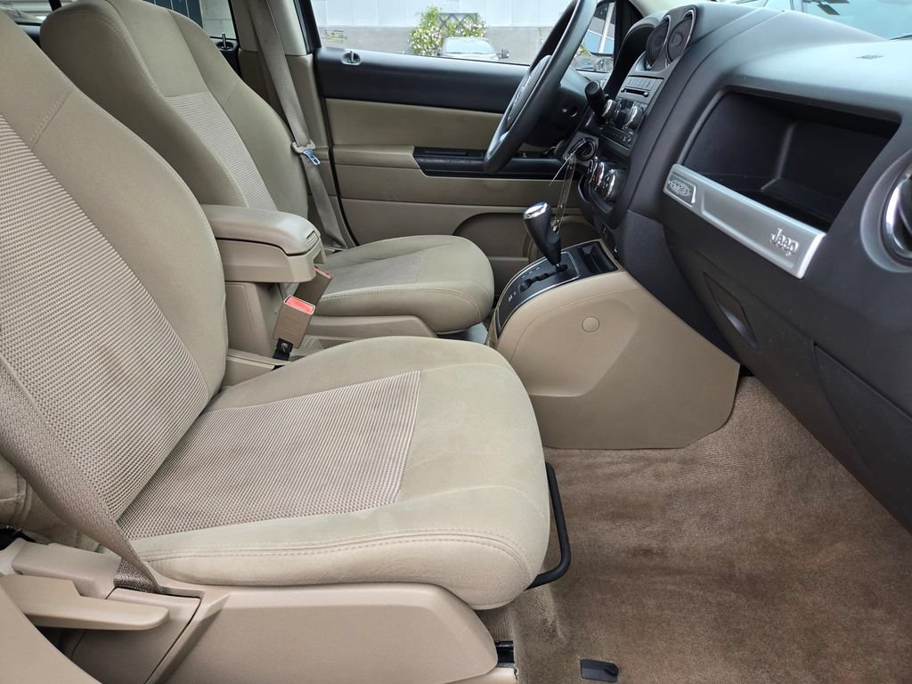 Used 2016 Jeep Compass Sport w/ Power Value Group FWD image 9
