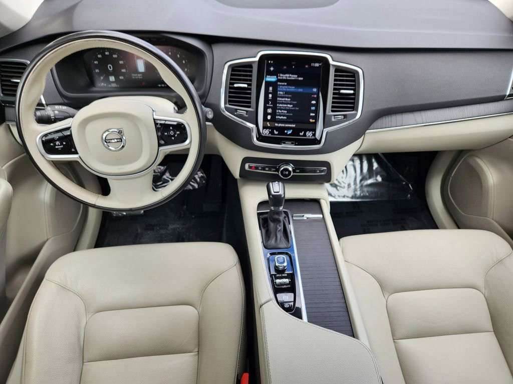 Used 2020 Volvo XC90 T5 Momentum w/ Protection Package Premier AWD/4WD image 15