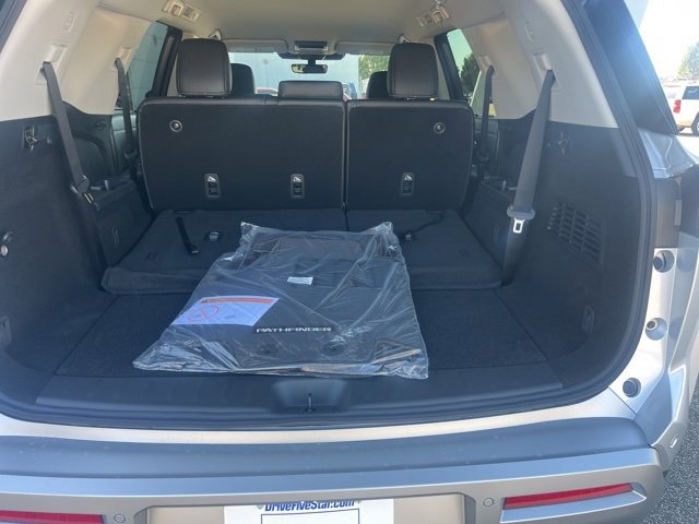 New 2025 Nissan Pathfinder SL image 27