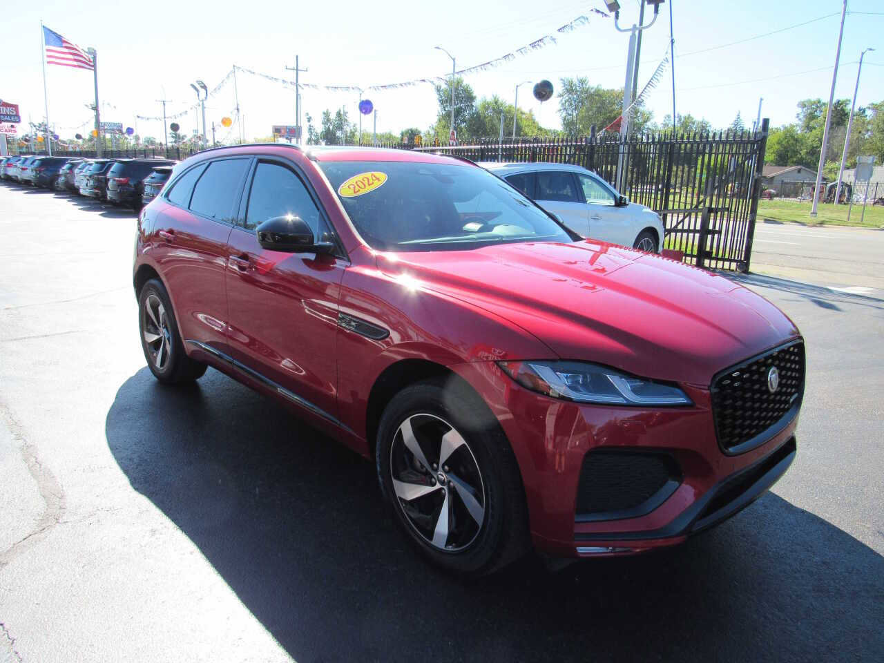 Used 2024 Jaguar F-PACE R-Dynamic S image 4