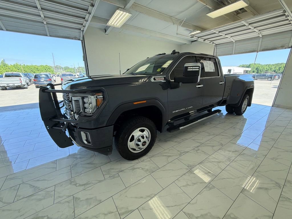 Used 2020 GMC Sierra 3500 Denali AWD/4WD image 4