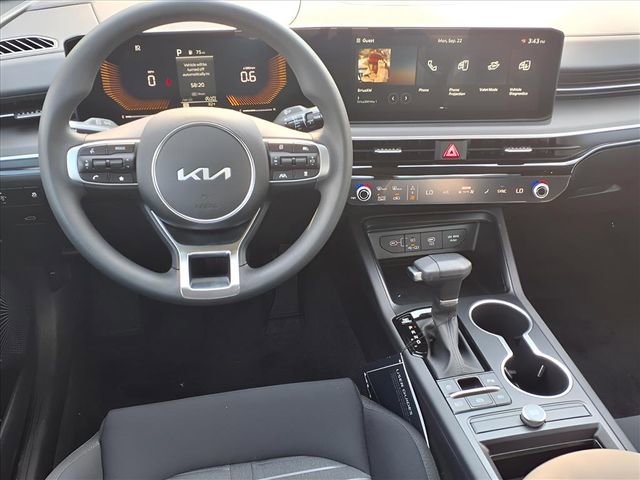 New 2026 Kia K5 LXS image 5