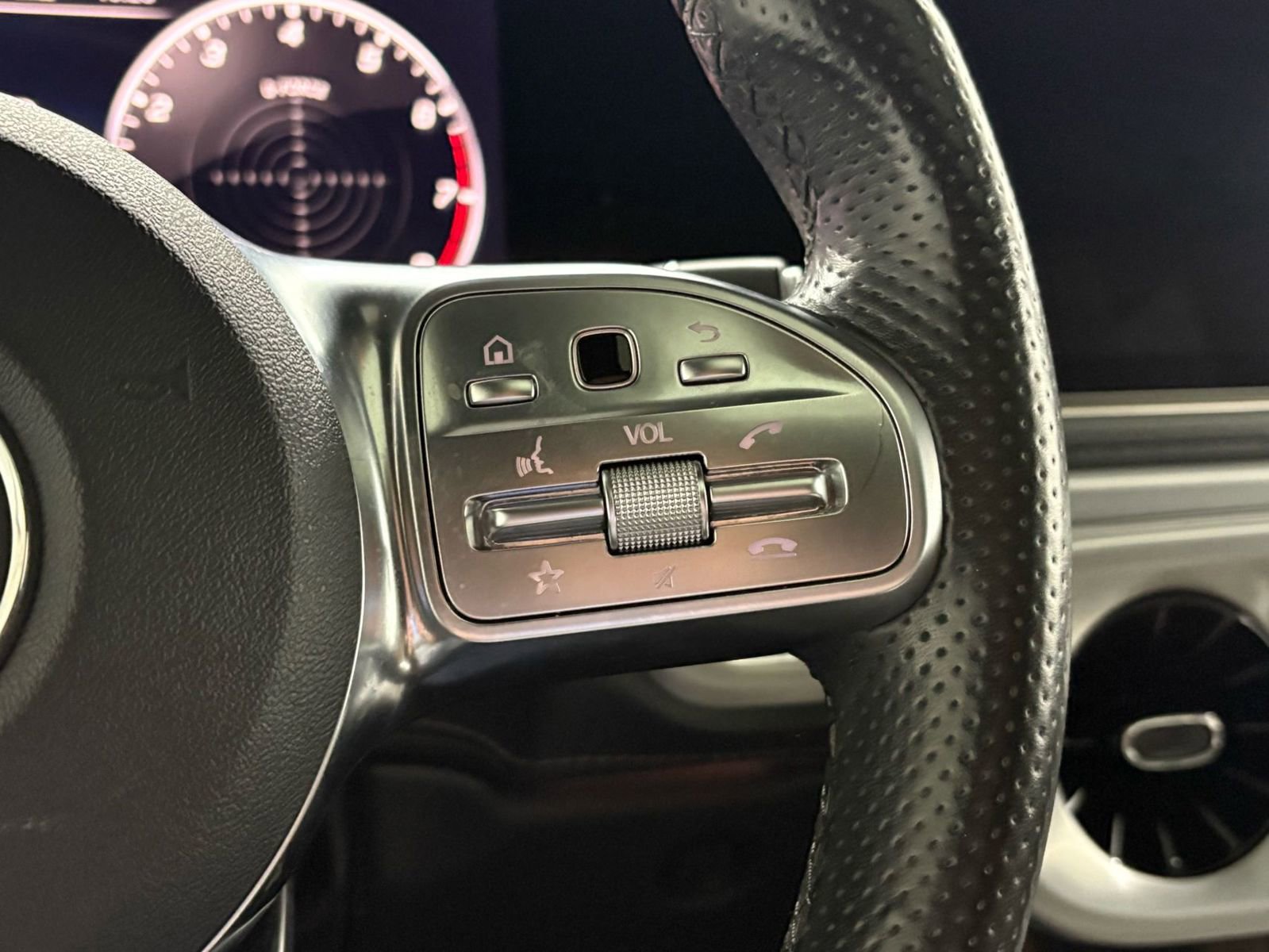 Used 2019 Mercedes-Benz G 550 image 32
