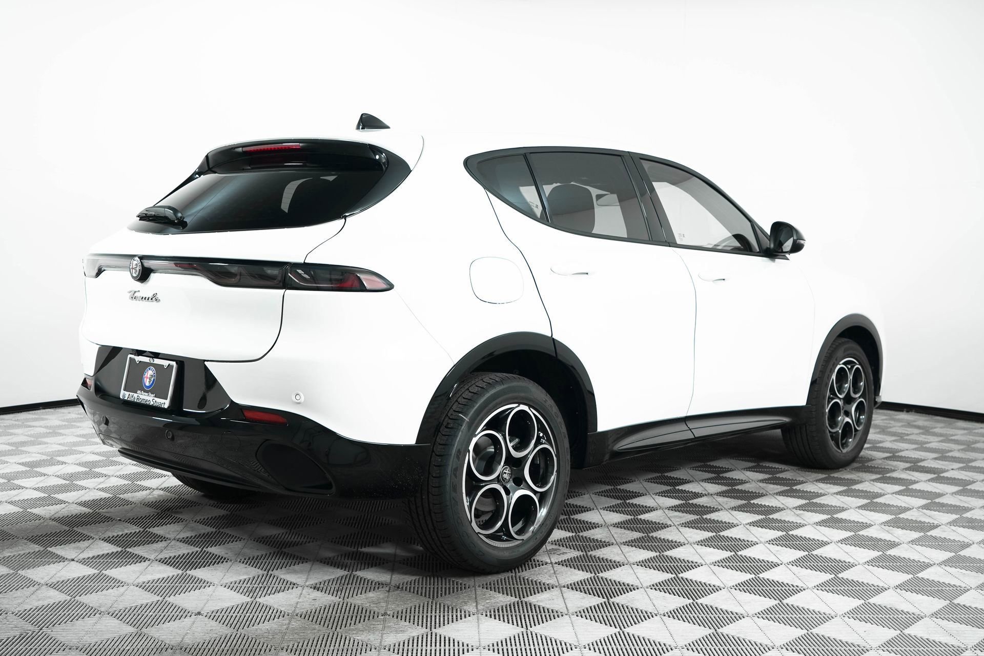 New 2025 Alfa Romeo Tonale AWD/4WD image 7