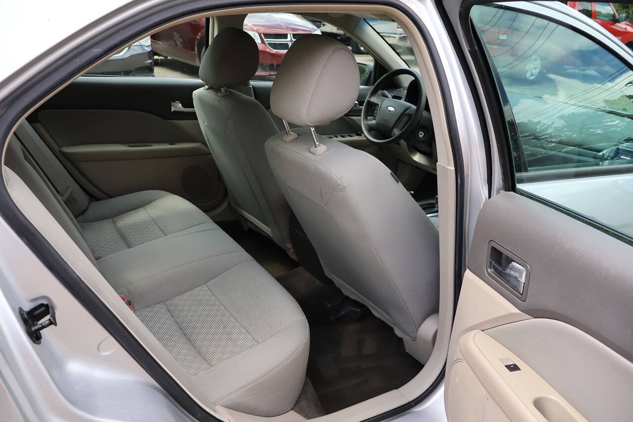 Used 2012 Ford Fusion S FWD image 26