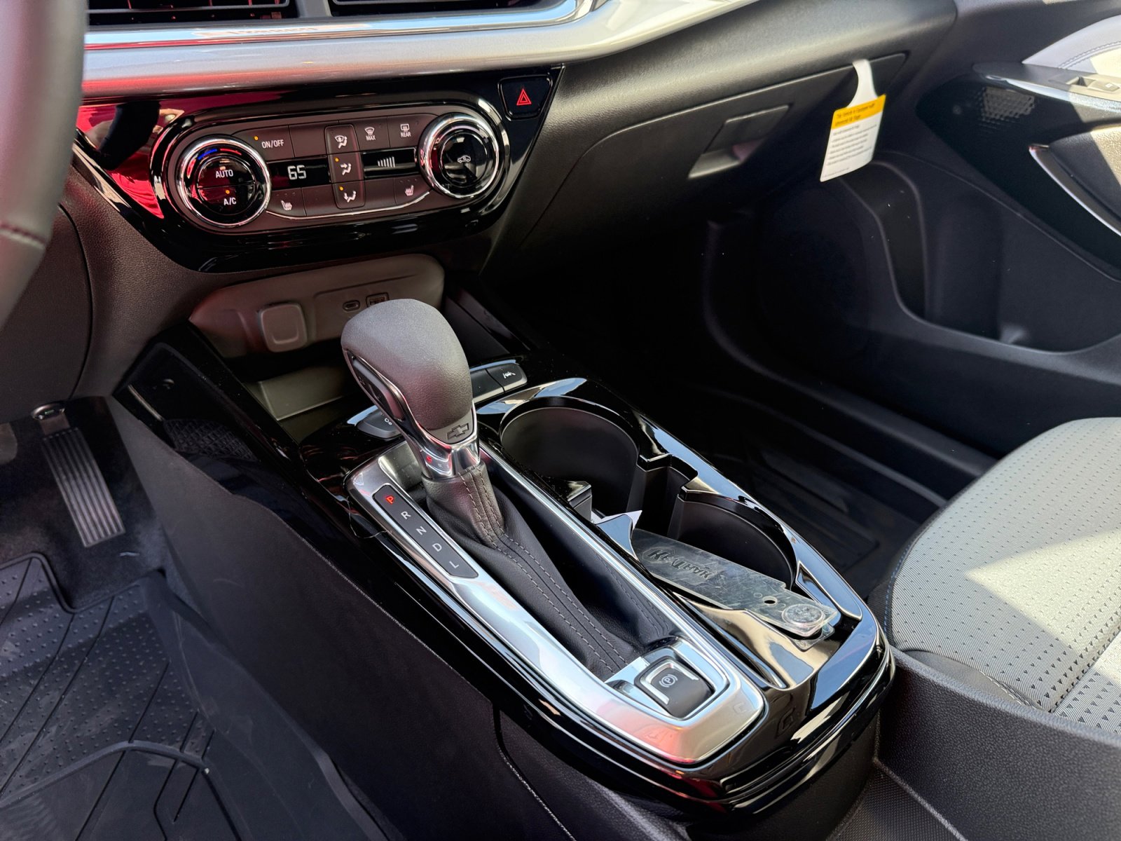 New 2026 Chevrolet Trax LT w/ Driver Confidence Package image 13