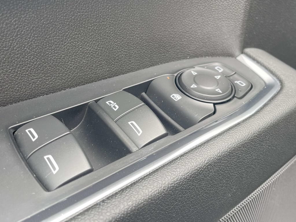Used 2024 Chevrolet Silverado 1500 LT AWD/4WD image 15