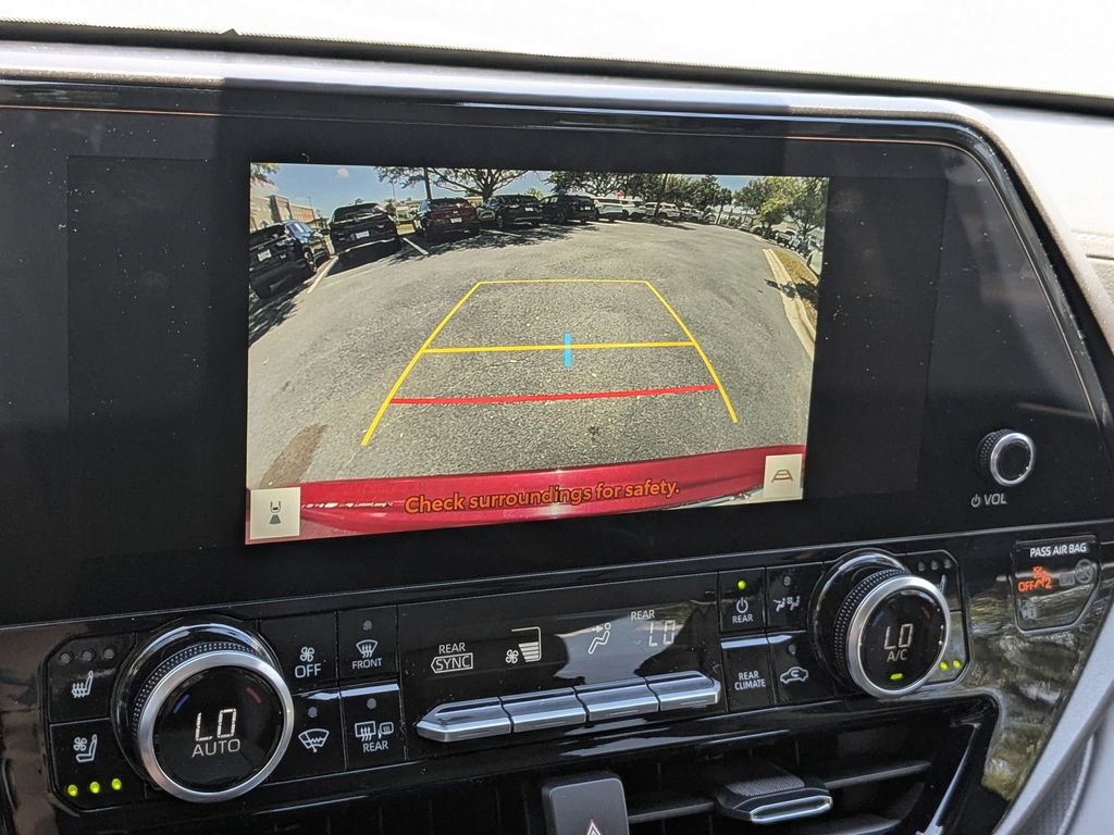 Used 2023 Toyota Highlander Limited FWD image 20