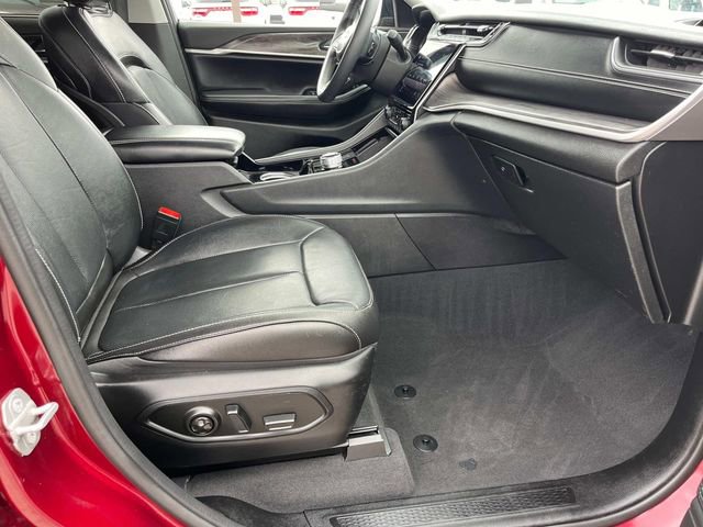 Certified 2023 Jeep Grand Cherokee Limited w/ Luxury Tech Group II image 13