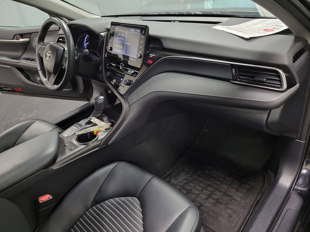 Used 2023 Toyota Camry SE w/ Cold Weather Package FWD image 23