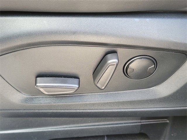 Used 2023 Ford Explorer Platinum w/ Technology Package image 12