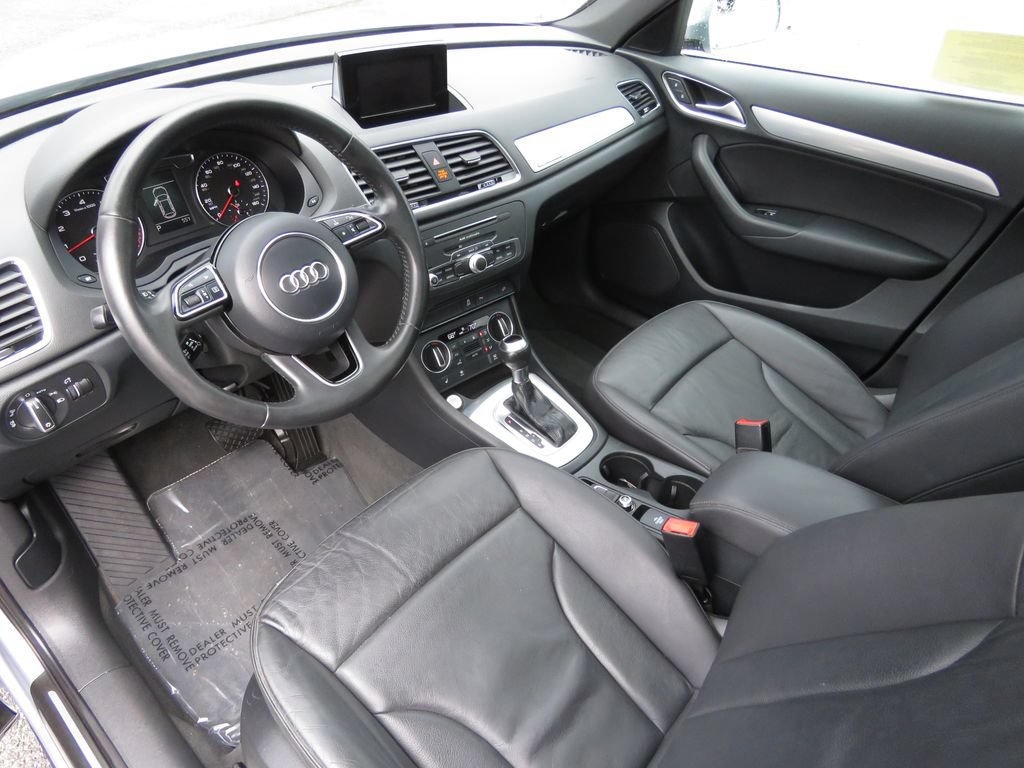 Used 2018 Audi Q3 2.0T Premium w/ Convenience Package AWD/4WD image 11