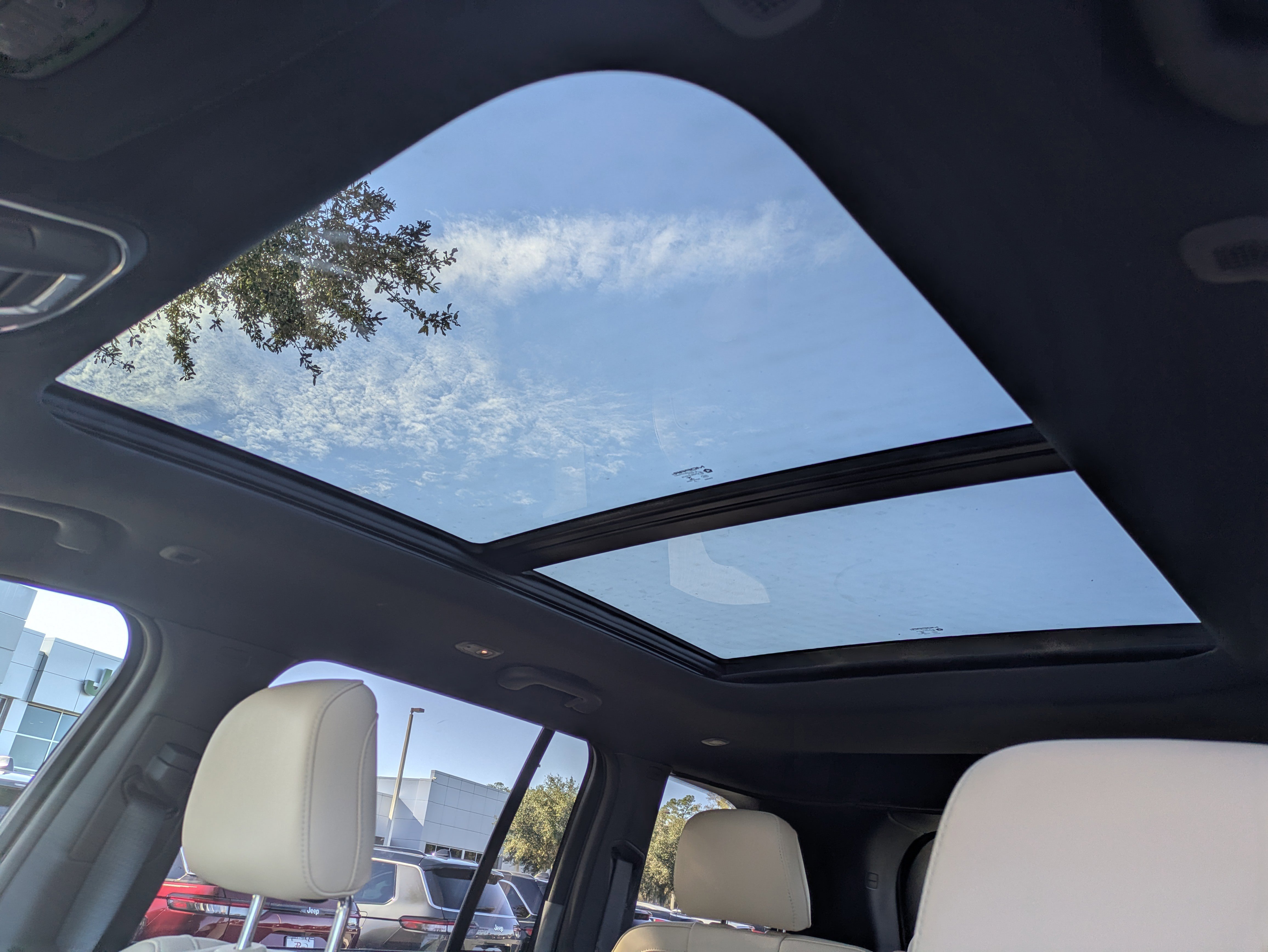 New 2026 Jeep Grand Cherokee Limited w/ Luxury Tech Group II image 20