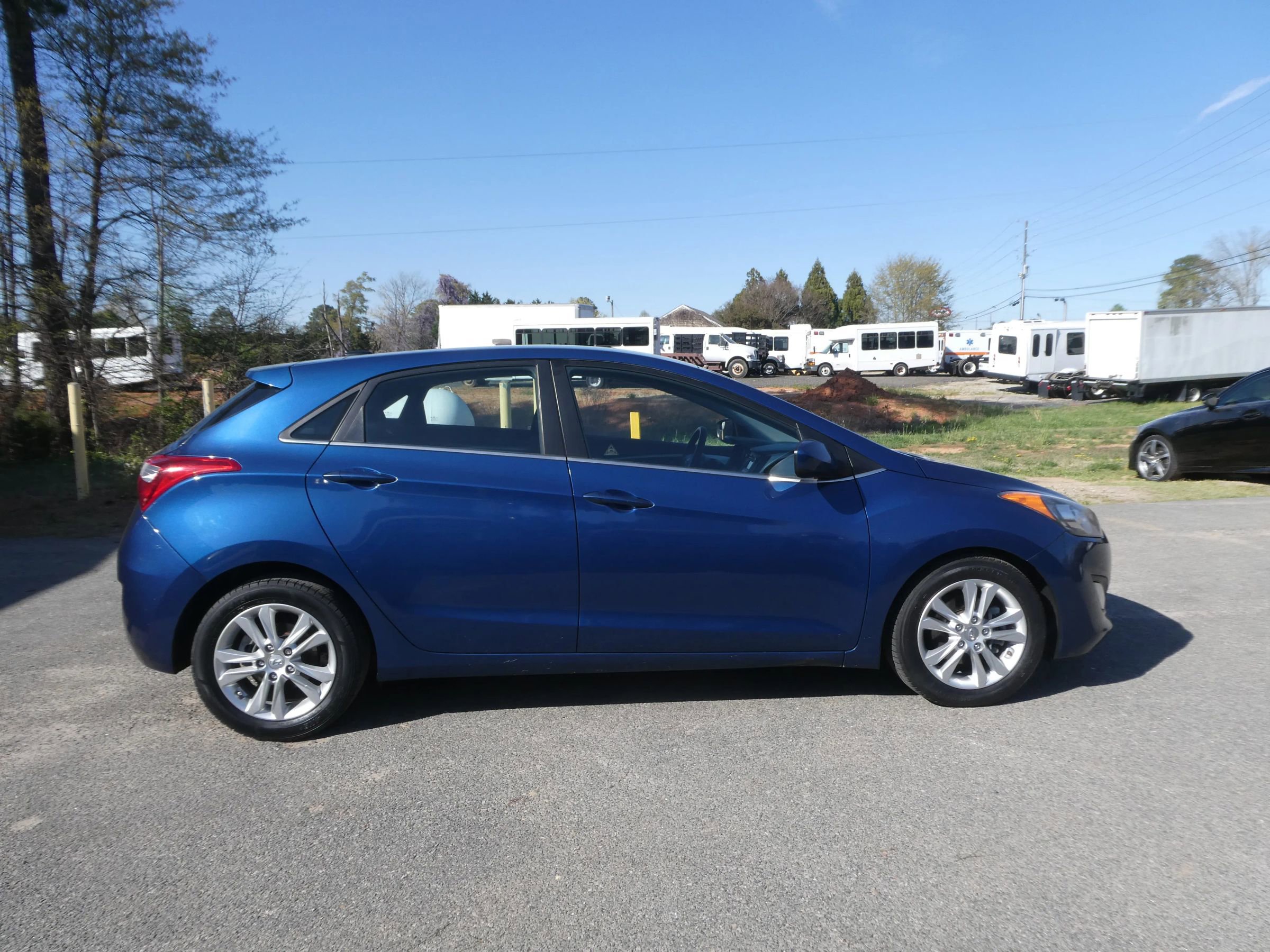 Used 2015 Hyundai Elantra GT image 4