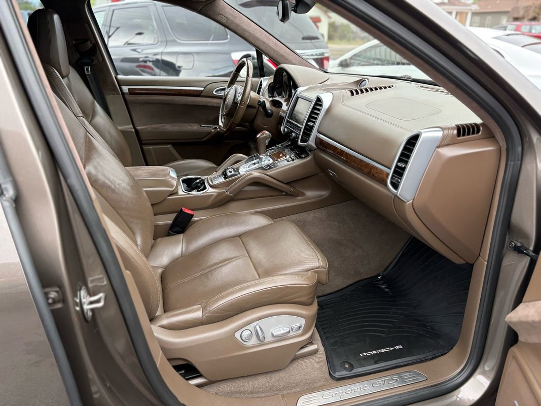 Used 2014 Porsche Cayenne GTS AWD/4WD image 19