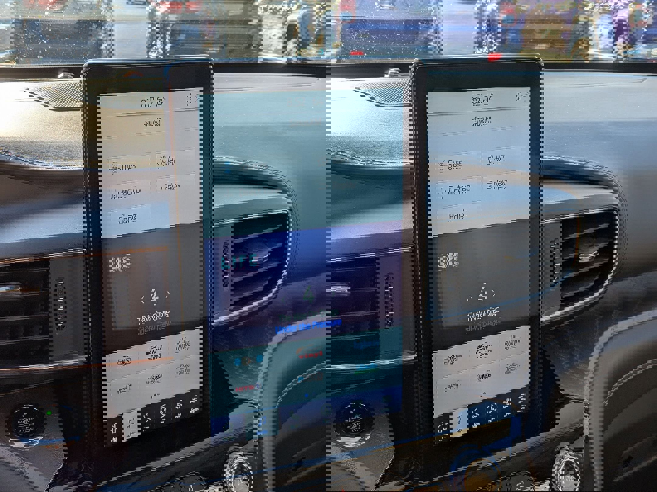 Used 2021 Ford Explorer Platinum w/ Equipment Group 601A image 21