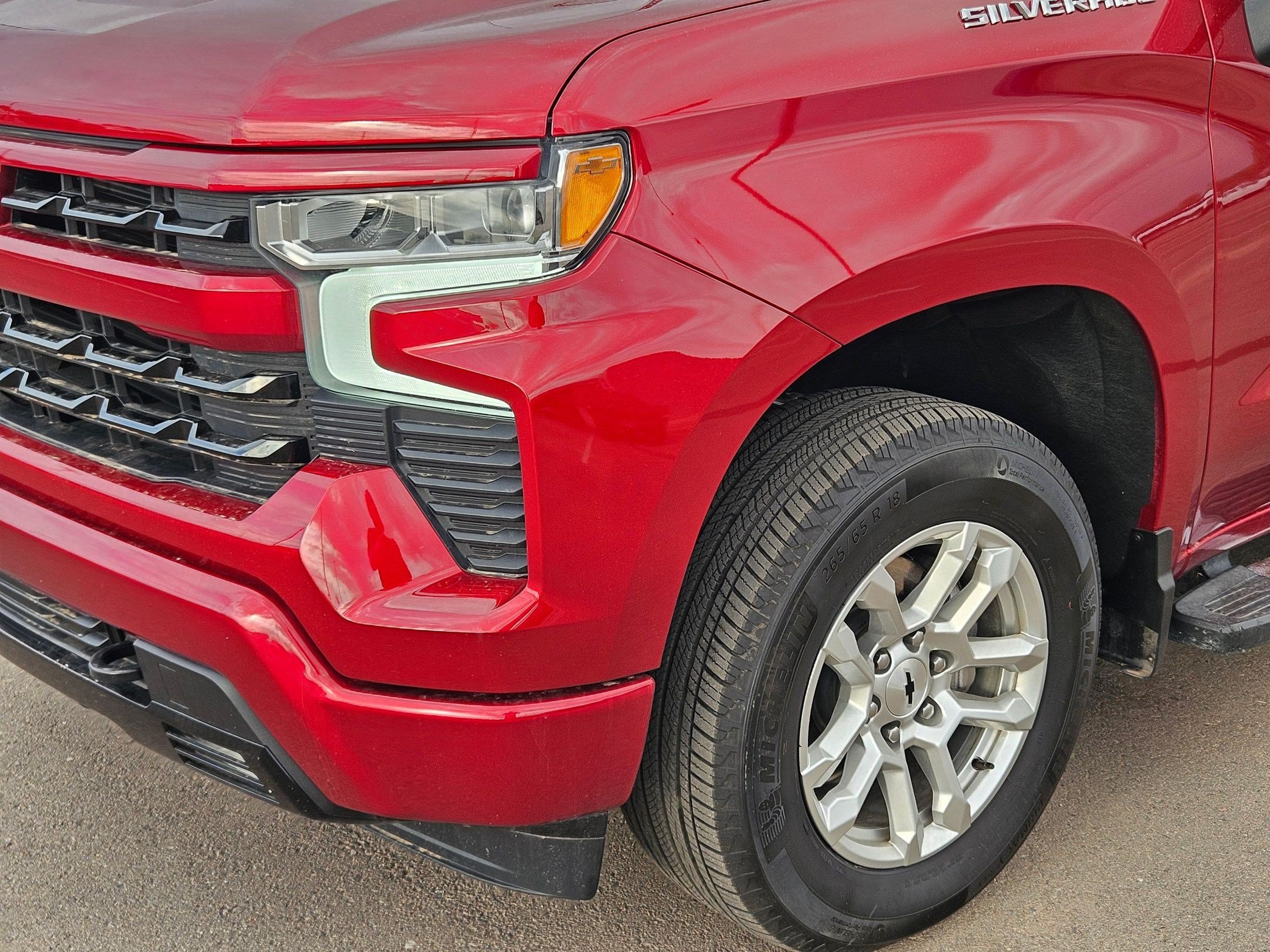 Used 2025 Chevrolet Silverado 1500 RST w/ Convenience Package II AWD/4WD image 11