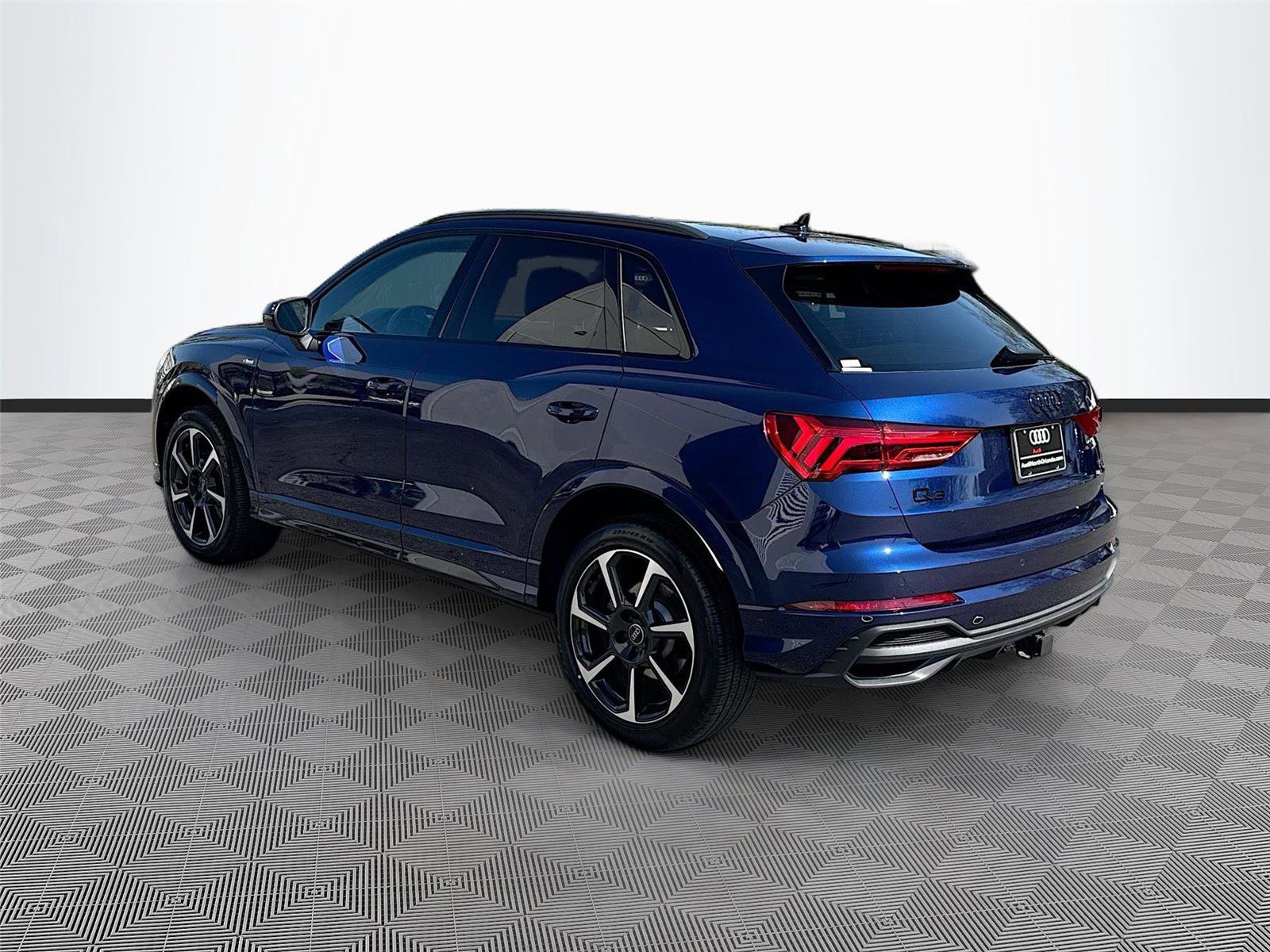 Certified 2025 Audi Q3 2.0T Premium Plus w/ Premium Plus Package image 5