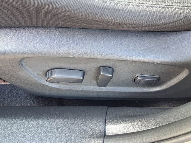 Used 2017 Nissan Rogue SV w/ Sun & Sound Touring Package image 8