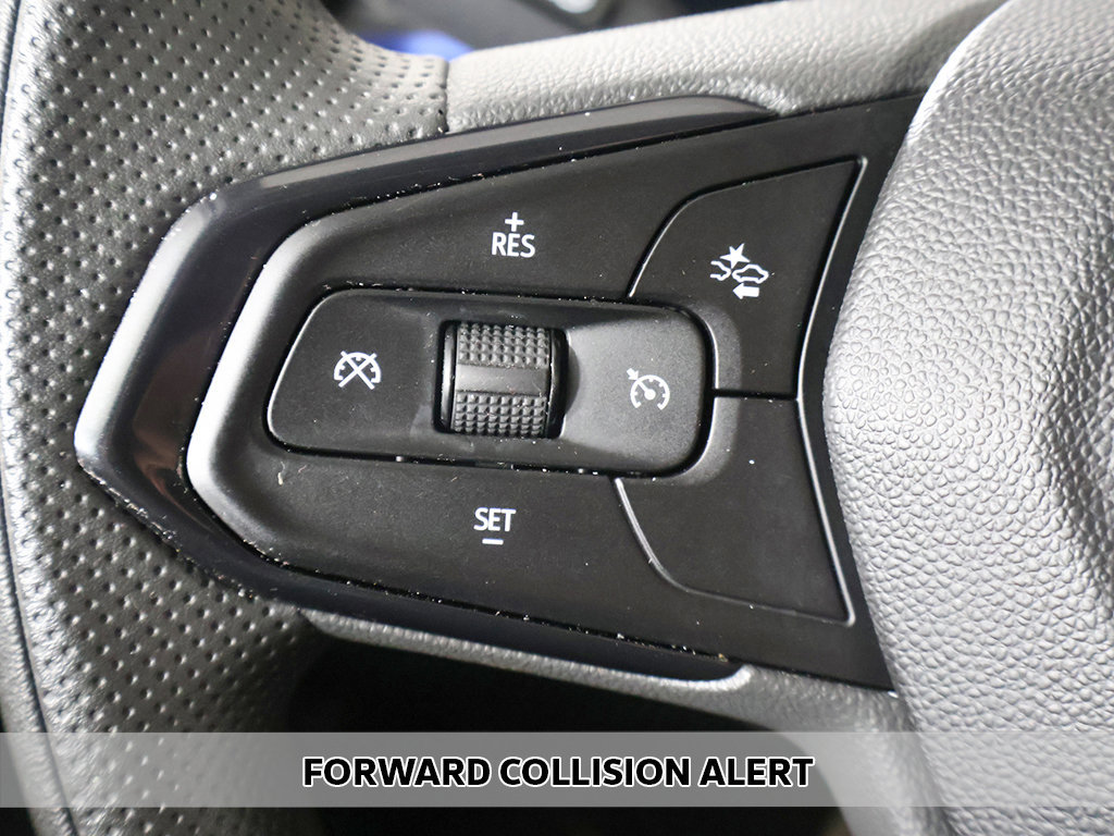 Used 2026 Chevrolet Trax LT FWD image 3