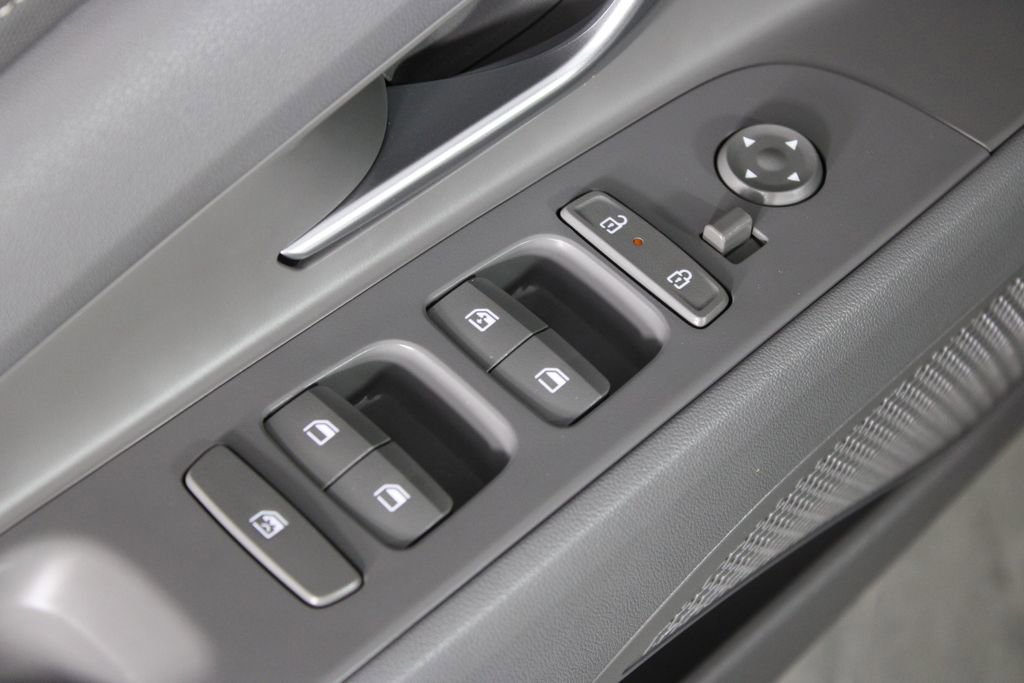 Used 2026 Hyundai Elantra Sport FWD image 23