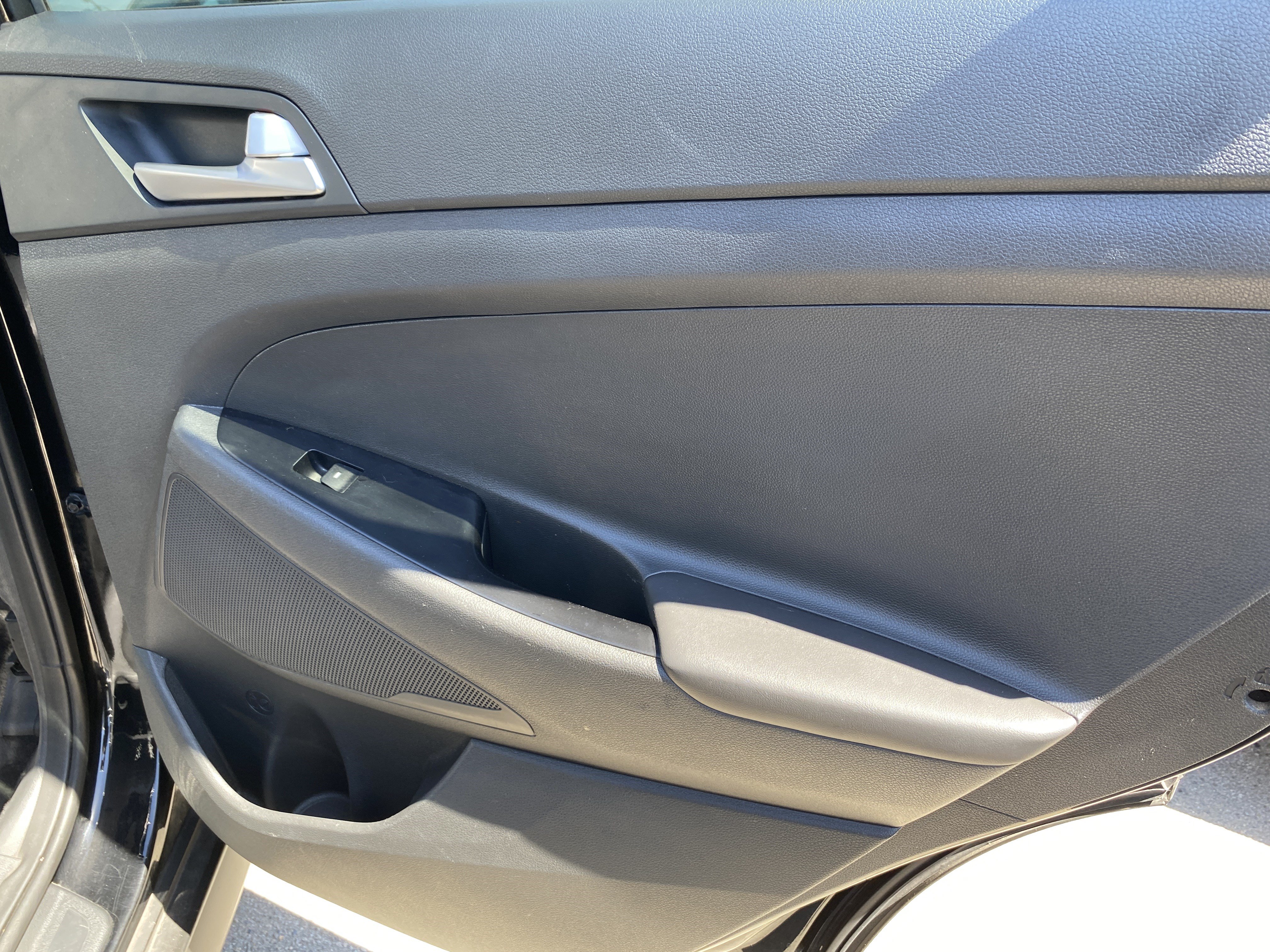 Used 2021 Hyundai Tucson SE FWD image 16