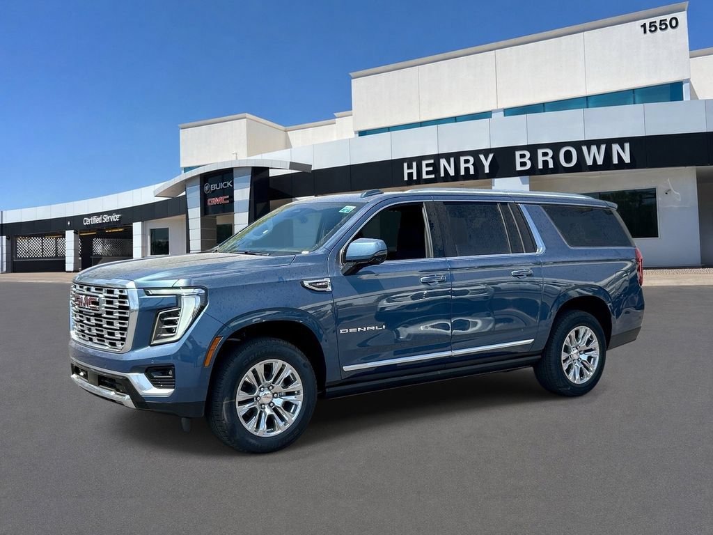 New 2026 GMC Yukon XL Denali w/ Sun & Power Step Package