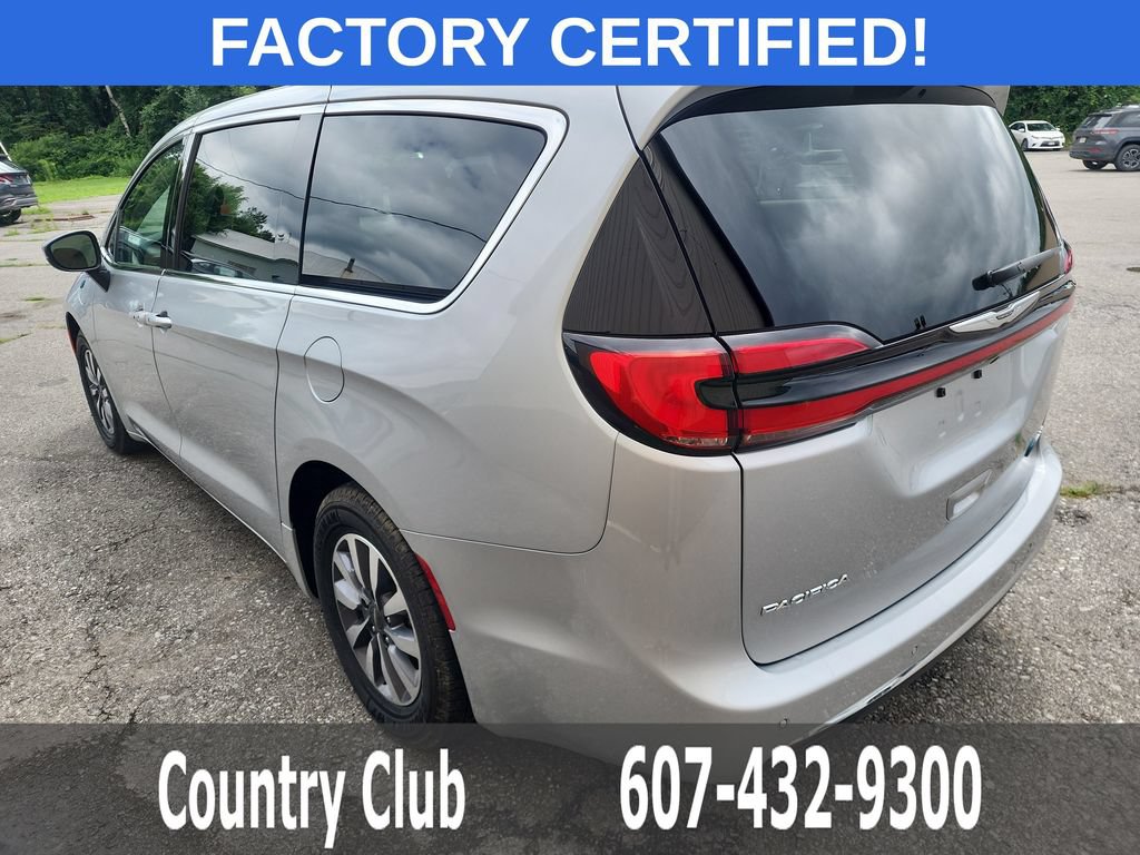 Used 2023 Chrysler Pacifica Touring-L FWD image 6