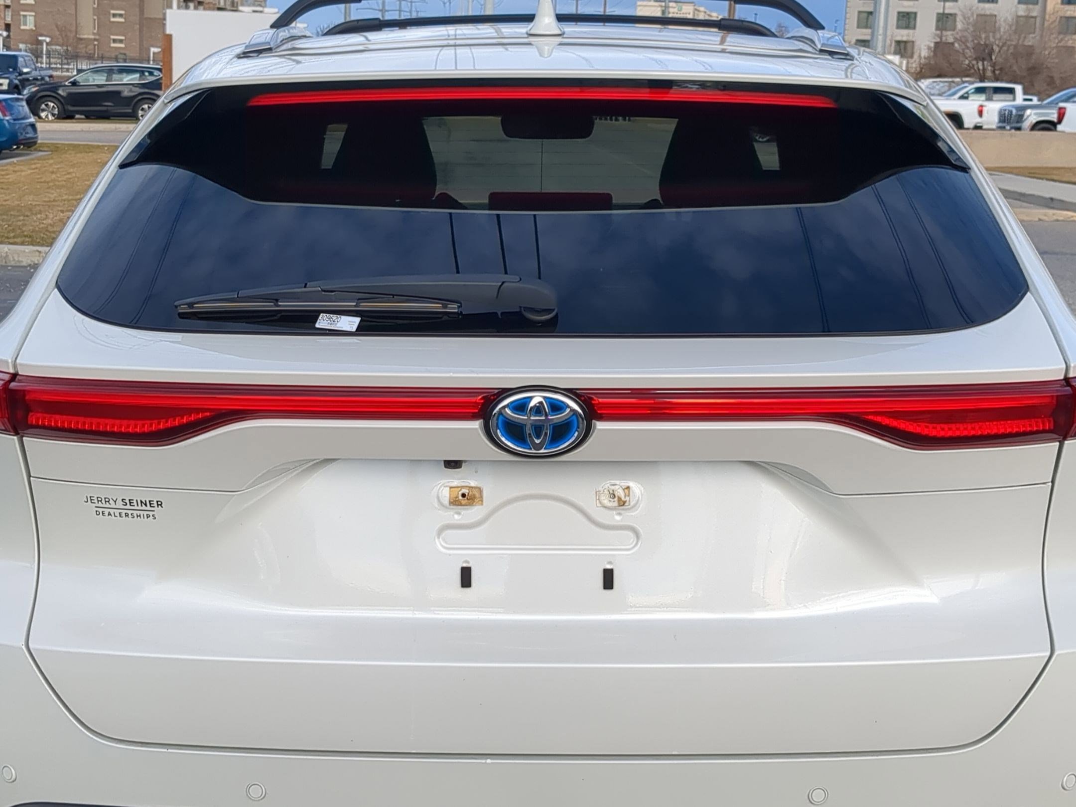 Used 2021 Toyota Venza Limited image 14