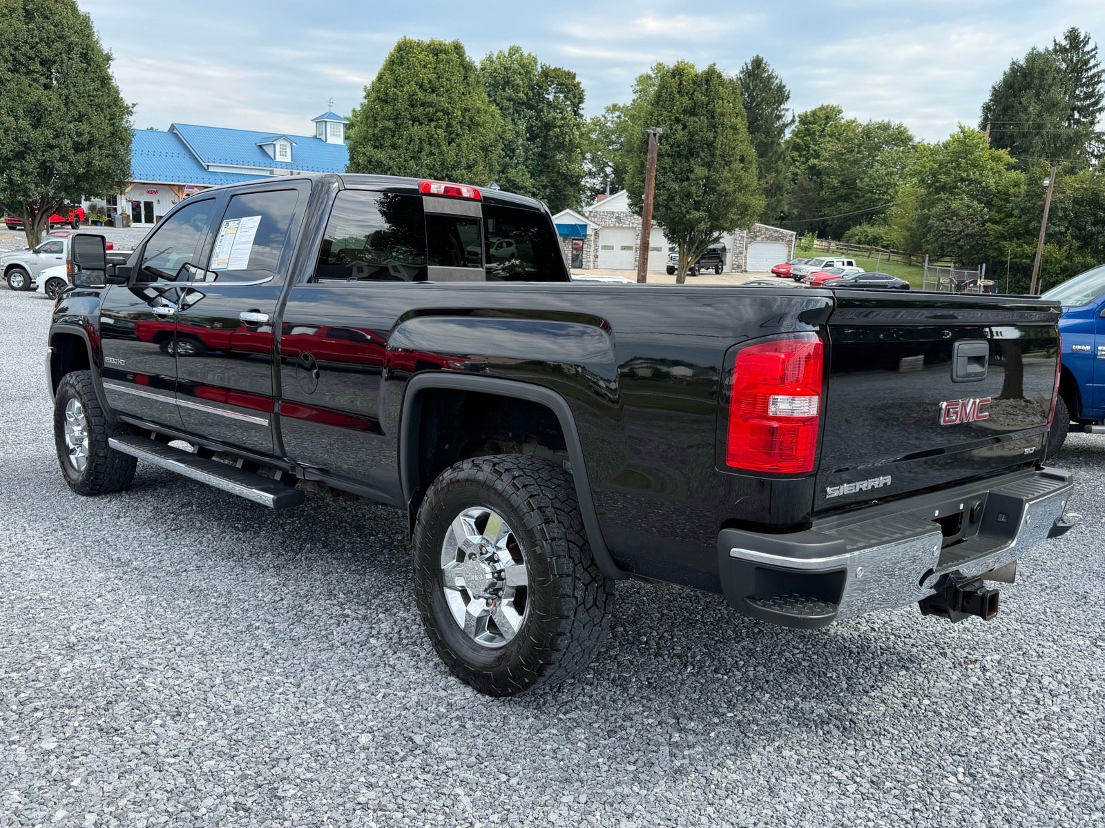 Used 2017 GMC Sierra 2500 SLT w/ Duramax Plus Package AWD/4WD image 5