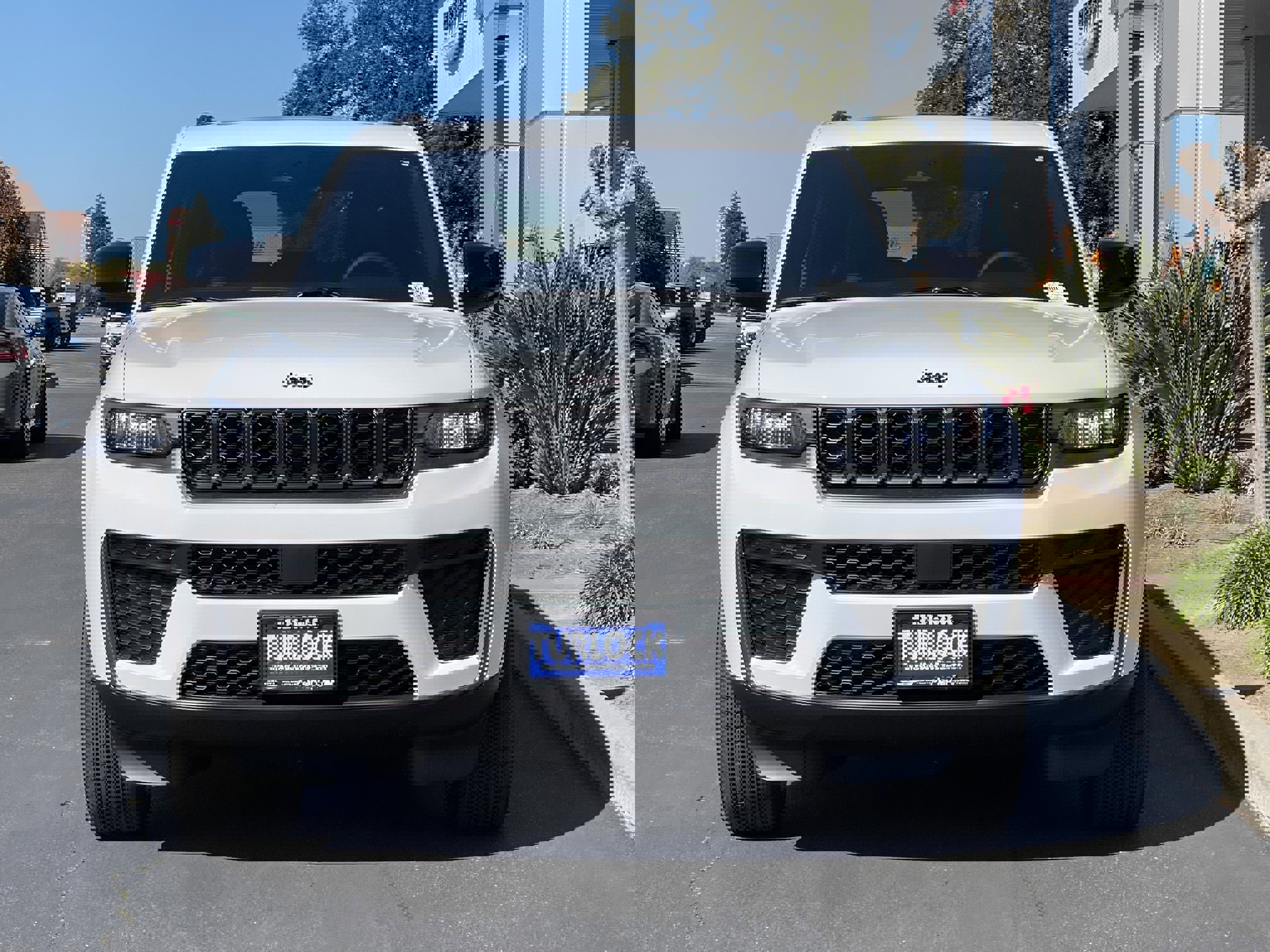 New 2026 Jeep Grand Cherokee Altitude image 4