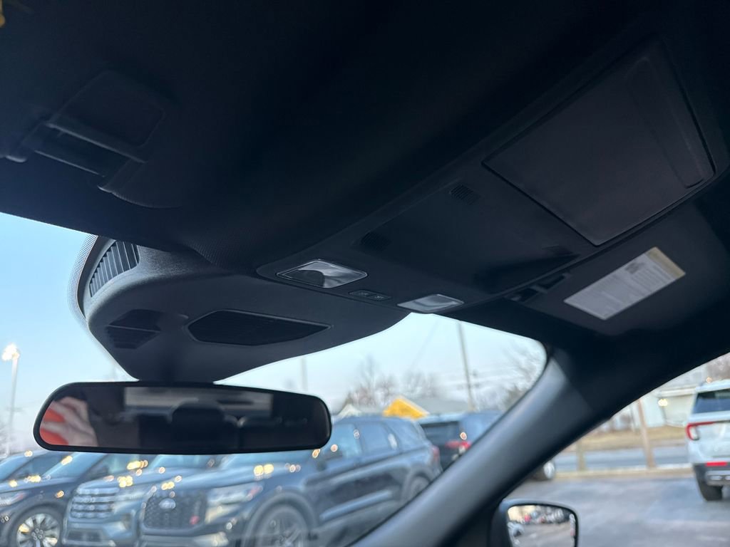 Used 2025 Ford Escape ST-Line w/ Equipment Group 301A image 43